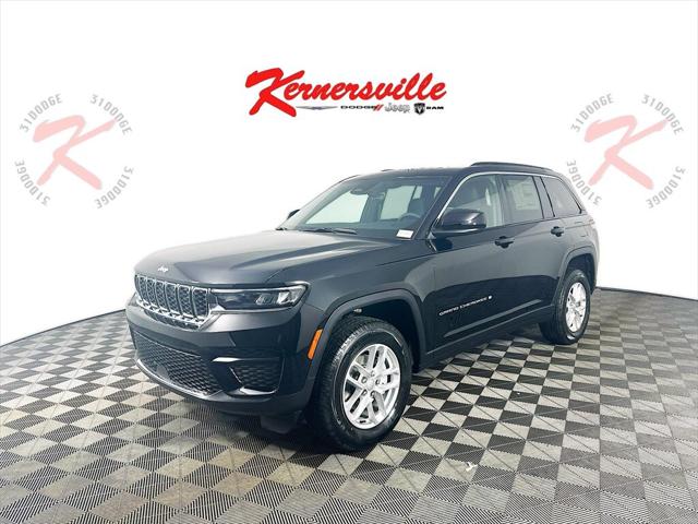 2025 Jeep Grand Cherokee GRAND CHEROKEE LAREDO X 4X4