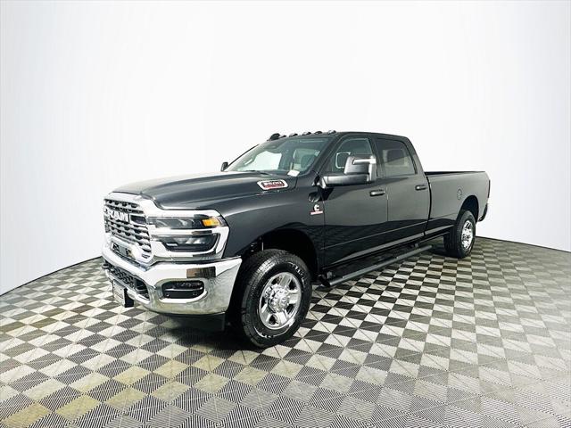 2025 RAM Ram 3500 RAM 3500 TRADESMAN CREW CAB 4X4 8 BOX