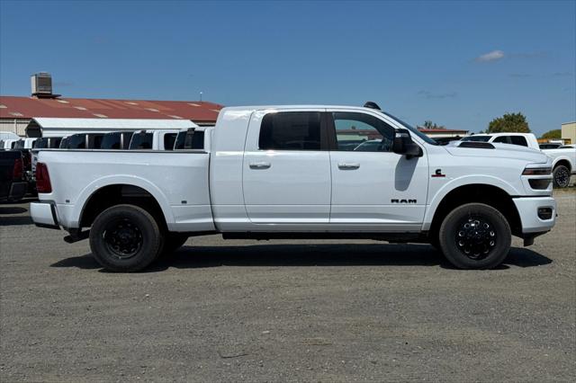2025 RAM Ram 3500 RAM 3500 LIMITED MEGA CAB 4X4 64 BOX