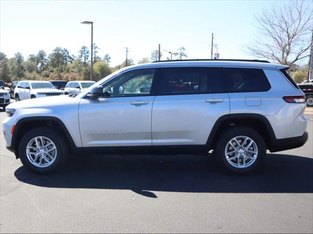 2025 Jeep Grand Cherokee Laredo 4x4
