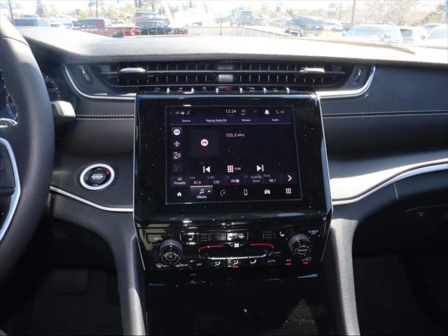 2025 Jeep Grand Cherokee Laredo 4x4