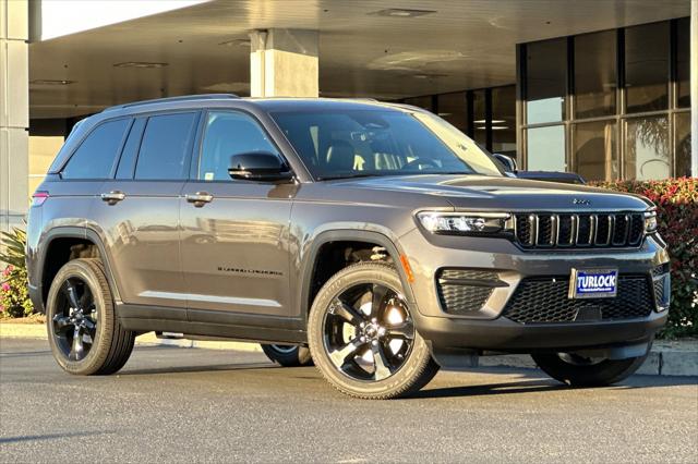 2025 Jeep Grand Cherokee GRAND CHEROKEE ALTITUDE 4X4