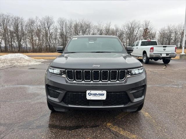 2025 Jeep Grand Cherokee GRAND CHEROKEE LAREDO X 4X4