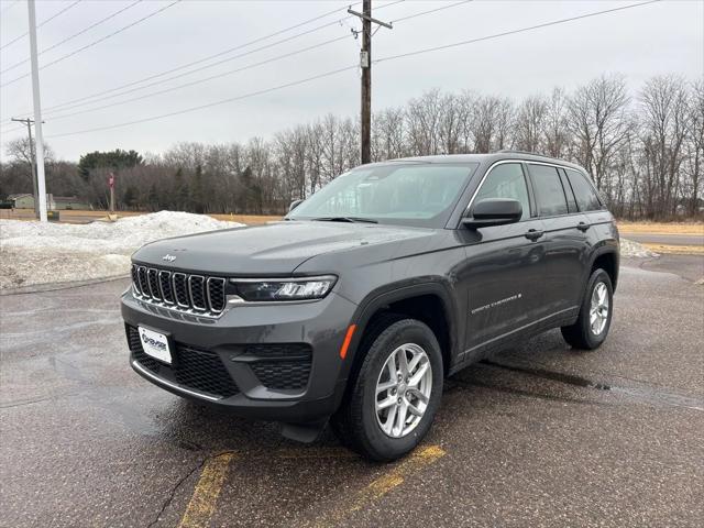 2025 Jeep Grand Cherokee GRAND CHEROKEE LAREDO X 4X4