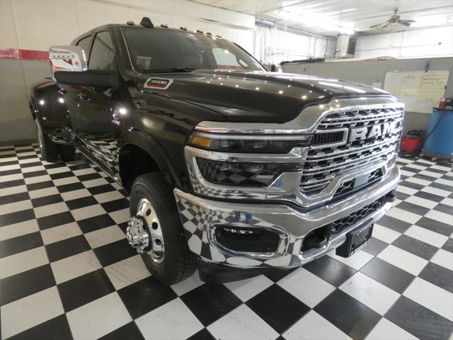 2025 RAM Ram 3500 RAM 3500 LIMITED MEGA CAB 4X4 64 BOX