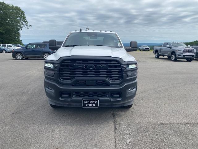 2025 RAM Ram 3500 RAM 3500 TRADESMAN CREW CAB 4X4 8 BOX