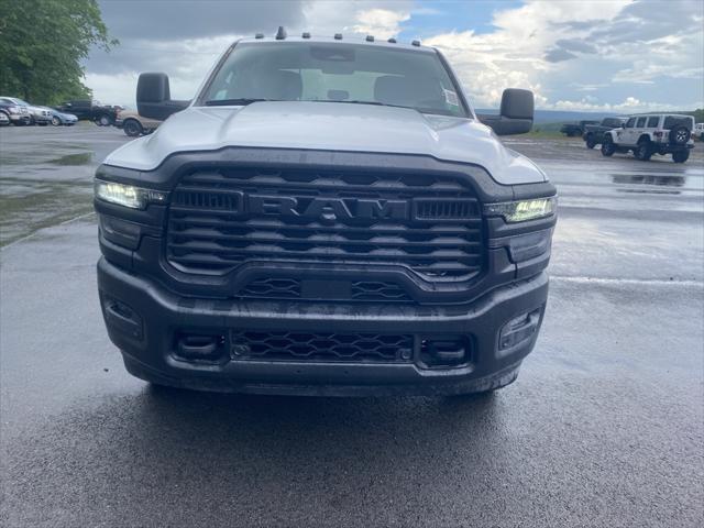 2025 RAM Ram 3500 RAM 3500 TRADESMAN CREW CAB 4X4 8 BOX