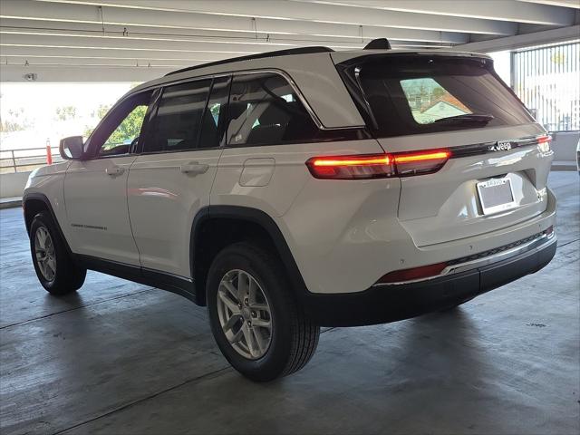 2025 Jeep Grand Cherokee GRAND CHEROKEE LAREDO X 4X2