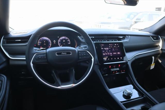 2025 Jeep Grand Cherokee GRAND CHEROKEE L ALTITUDE X 4X4