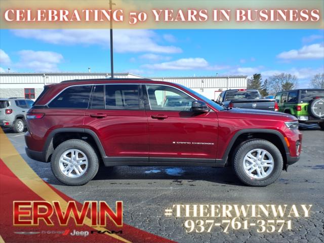 2025 Jeep Grand Cherokee GRAND CHEROKEE LAREDO 4X4