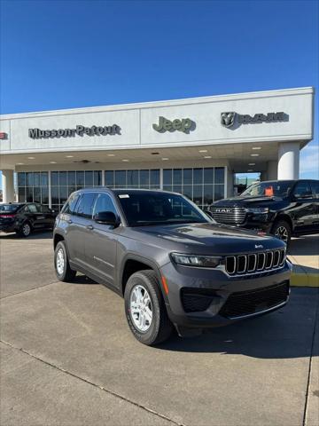 2025 Jeep Grand Cherokee GRAND CHEROKEE LAREDO 4X2