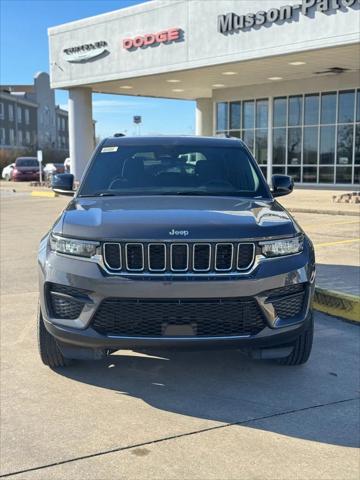 2025 Jeep Grand Cherokee GRAND CHEROKEE LAREDO 4X2