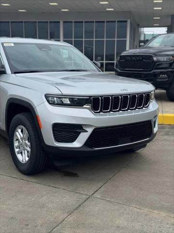 2025 Jeep Grand Cherokee GRAND CHEROKEE LAREDO 4X2