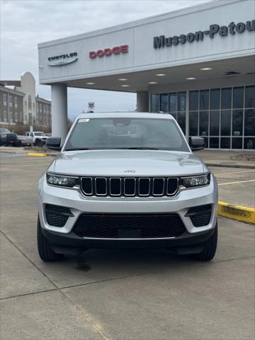 2025 Jeep Grand Cherokee GRAND CHEROKEE LAREDO 4X2
