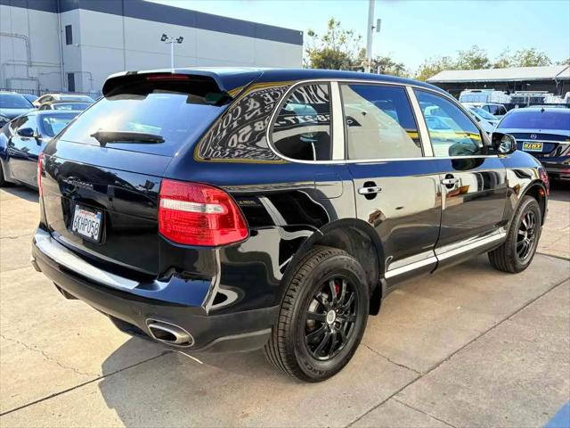 2010 Porsche Cayenne Standard