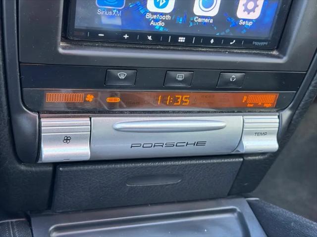 2010 Porsche Cayenne Standard