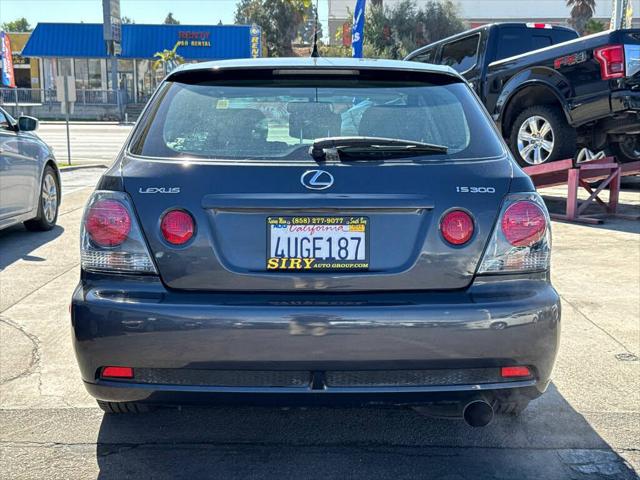 2002 Lexus IS 300 Sport Cross