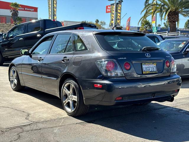 2002 Lexus IS 300 Sport Cross