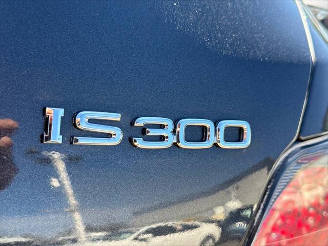 2002 Lexus IS 300 Sport Cross