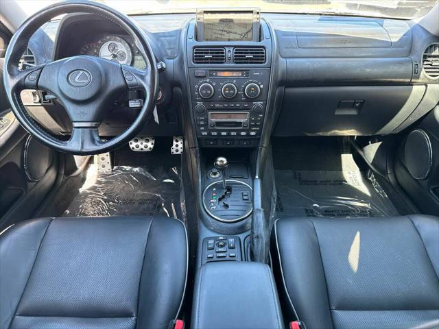 2002 Lexus IS 300 Sport Cross