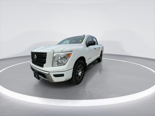 2021 Nissan TITAN Crew Cab SV 4x2