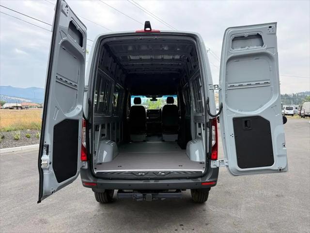 2025 Mercedes-Benz Sprinter 2500 Standard Roof 4-Cyl Diesel HO