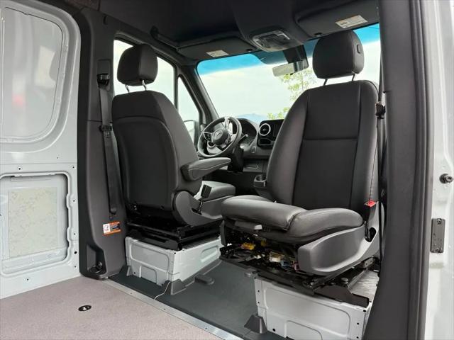 2025 Mercedes-Benz Sprinter 2500 Standard Roof 4-Cyl Diesel HO