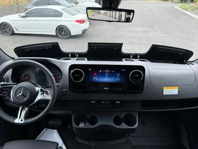 2025 Mercedes-Benz Sprinter 2500 Standard Roof 4-Cyl Diesel HO