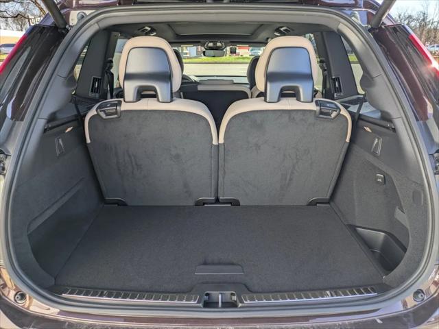 2025 Volvo XC90 B6 Core