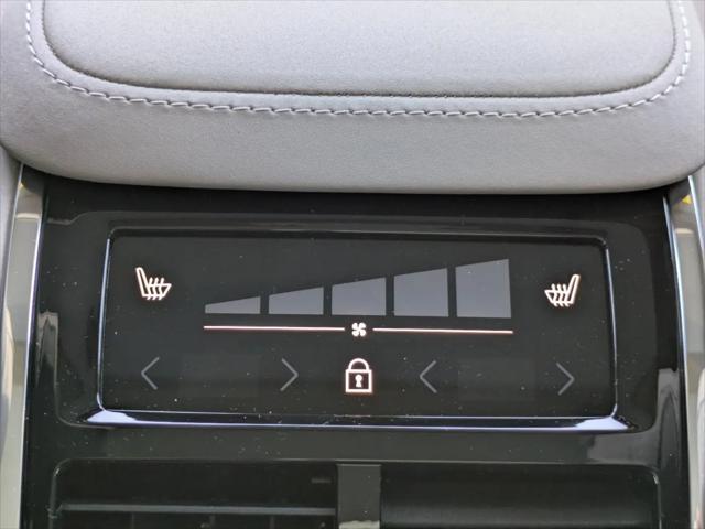2025 Volvo XC90 B6 Core
