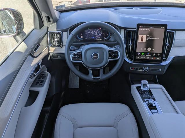 2025 Volvo XC90 B6 Core