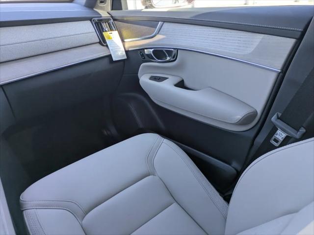 2025 Volvo XC90 B6 Core