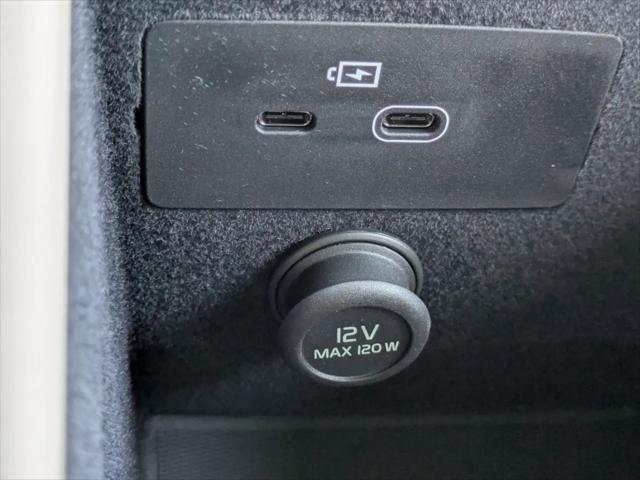 2025 Volvo XC90 B6 Core