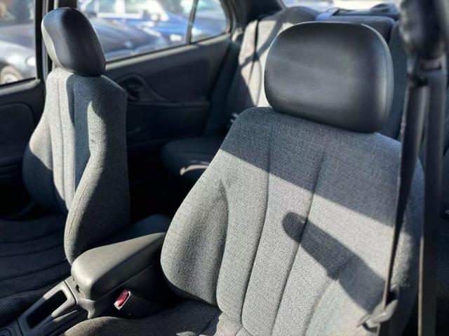 2003 Chevrolet Cavalier Sedan 4D