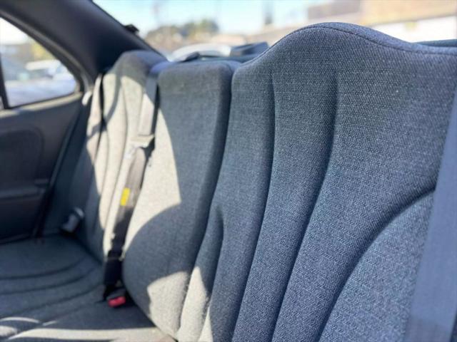 2003 Chevrolet Cavalier Sedan 4D