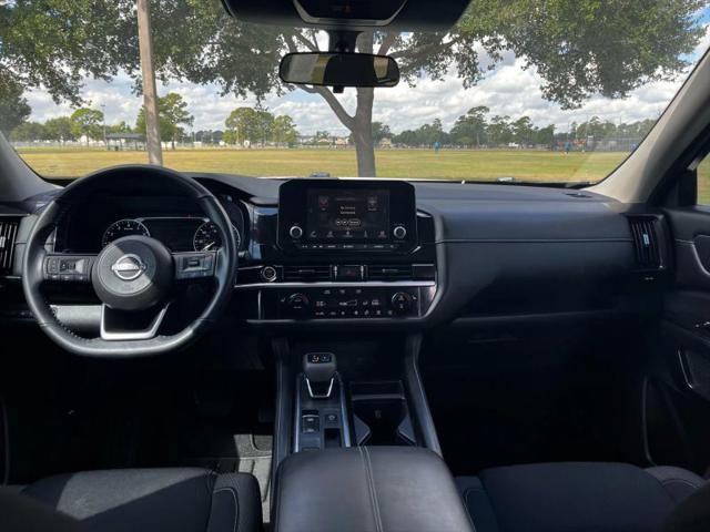 2022 Nissan Pathfinder SV 2WD