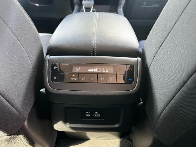 2022 Nissan Pathfinder SV 2WD