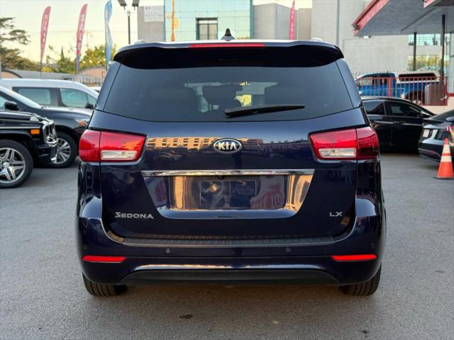 2018 Kia Sedona LX