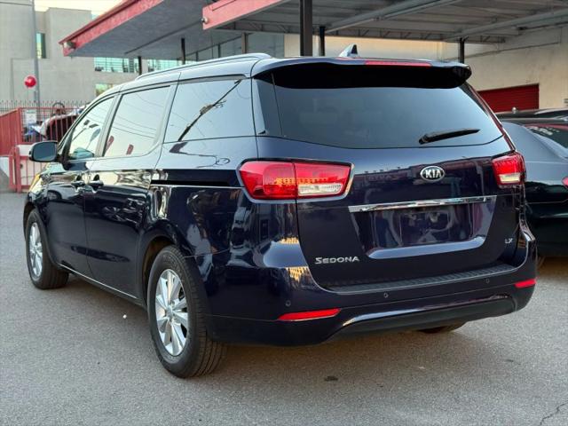 2018 Kia Sedona LX