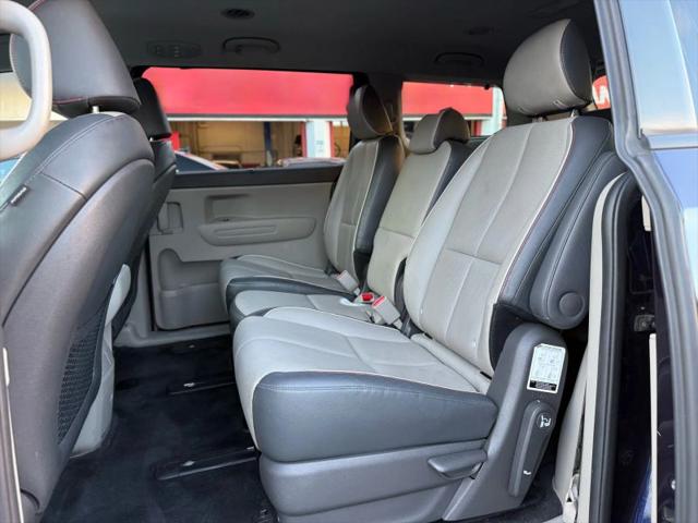 2018 Kia Sedona LX