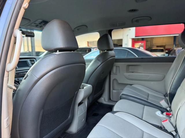 2018 Kia Sedona LX