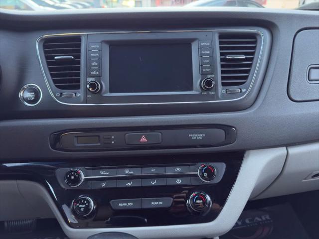 2018 Kia Sedona LX