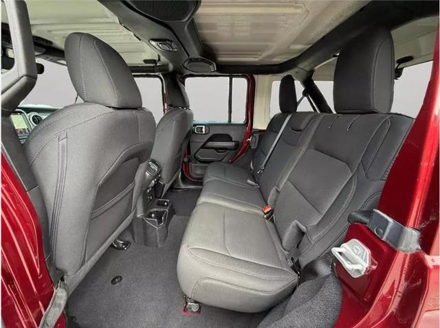 2022 Jeep Wrangler Unlimited Sahara 4x4
