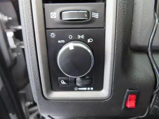 2019 Ram 1500 Classic Tradesman Crew Cab 4x4 5'7" Box