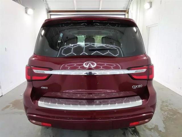 2022 INFINITI QX80 LUXE AWD