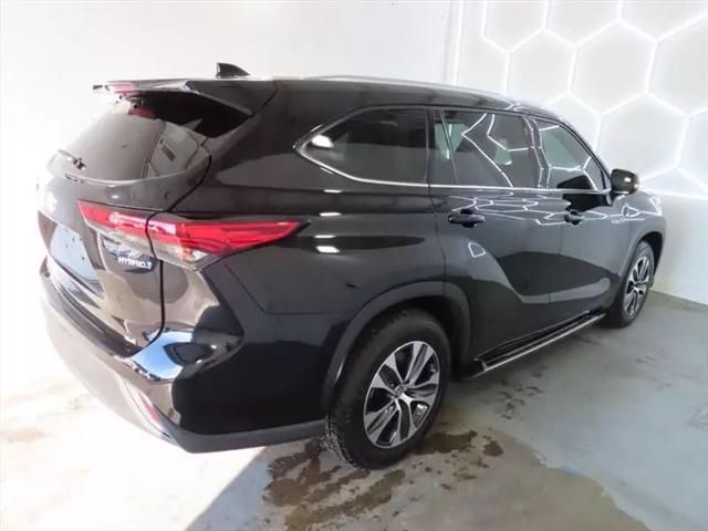 2021 Toyota Highlander Hybrid XLE