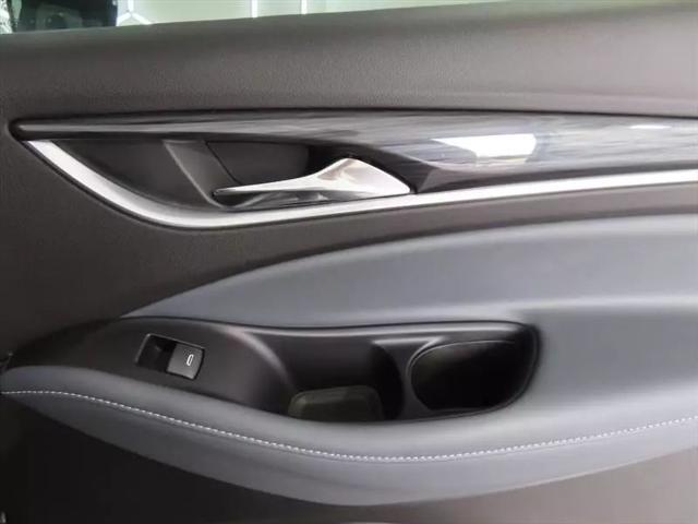 2023 Buick Enclave Essence FWD