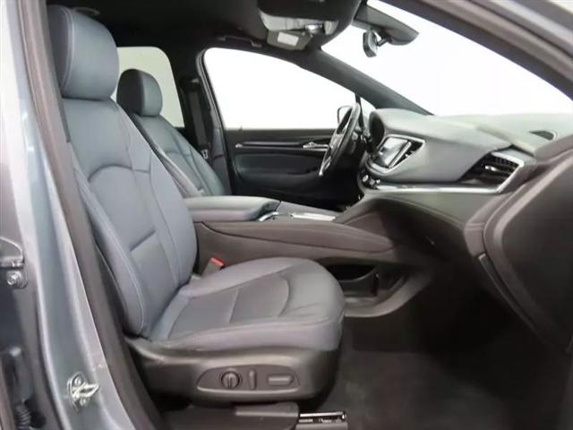 2023 Buick Enclave Essence FWD