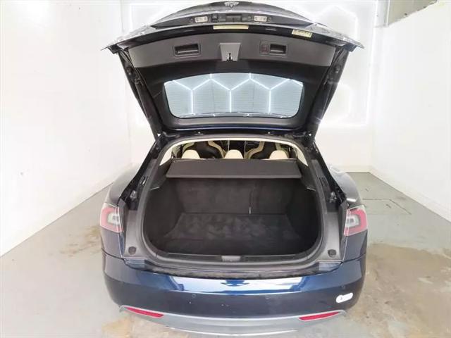 2014 Tesla Model S Sedan 4D