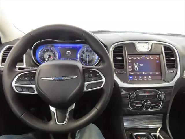 2022 Chrysler 300 Touring